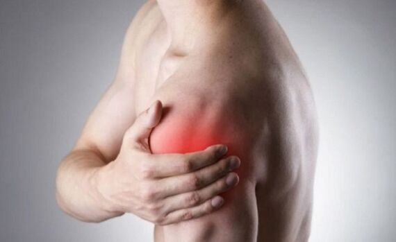 L'arthrite glénohumérale comme cause de maux de dos sous l'omoplate gauche